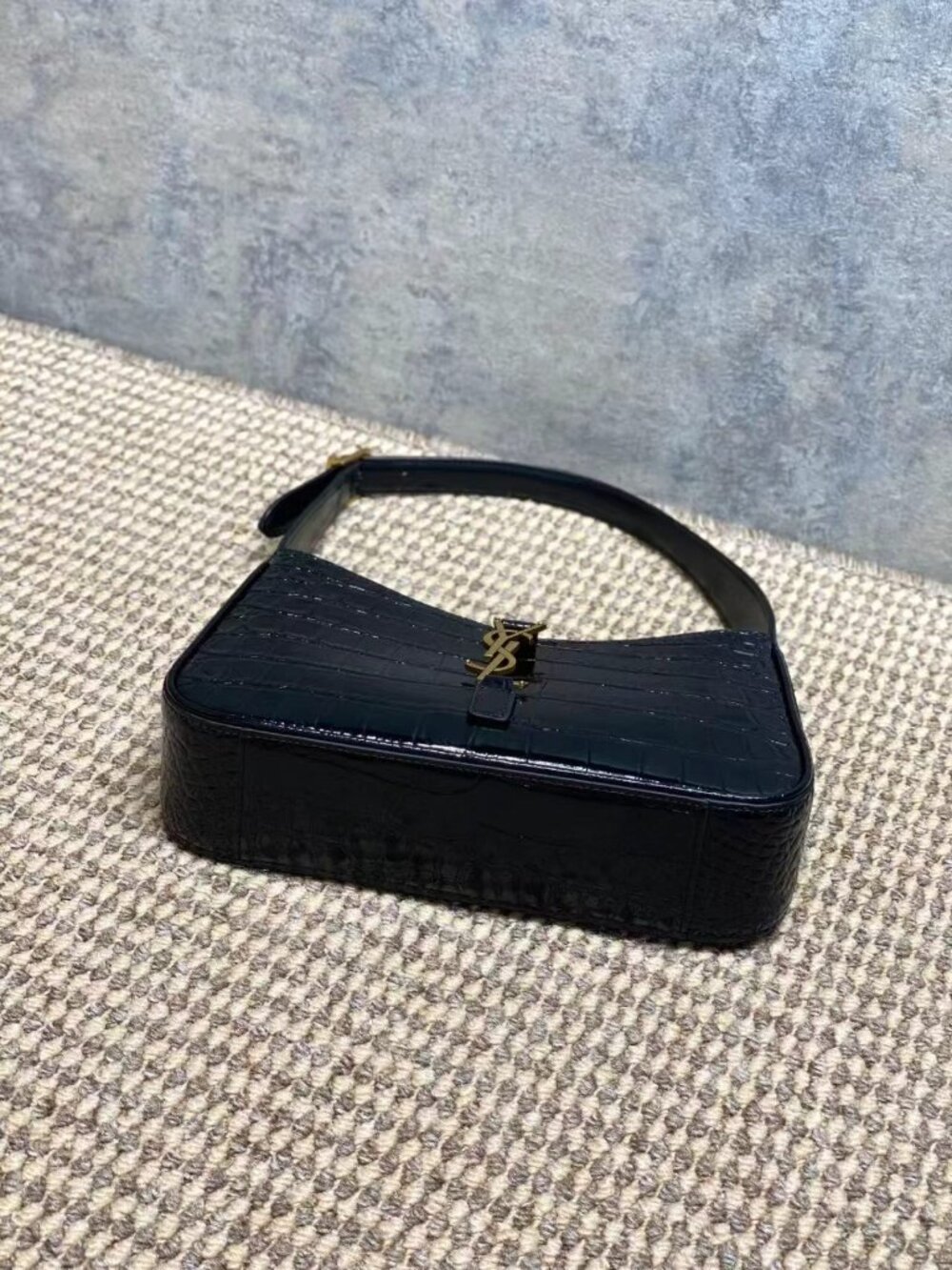 YSL Croc Embossed Leather Shoulder Bag | Black & Gold Classic Hobo Bag - Picture 3 of 8